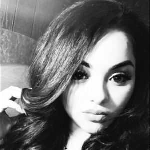 Meet your Posher, Azucena